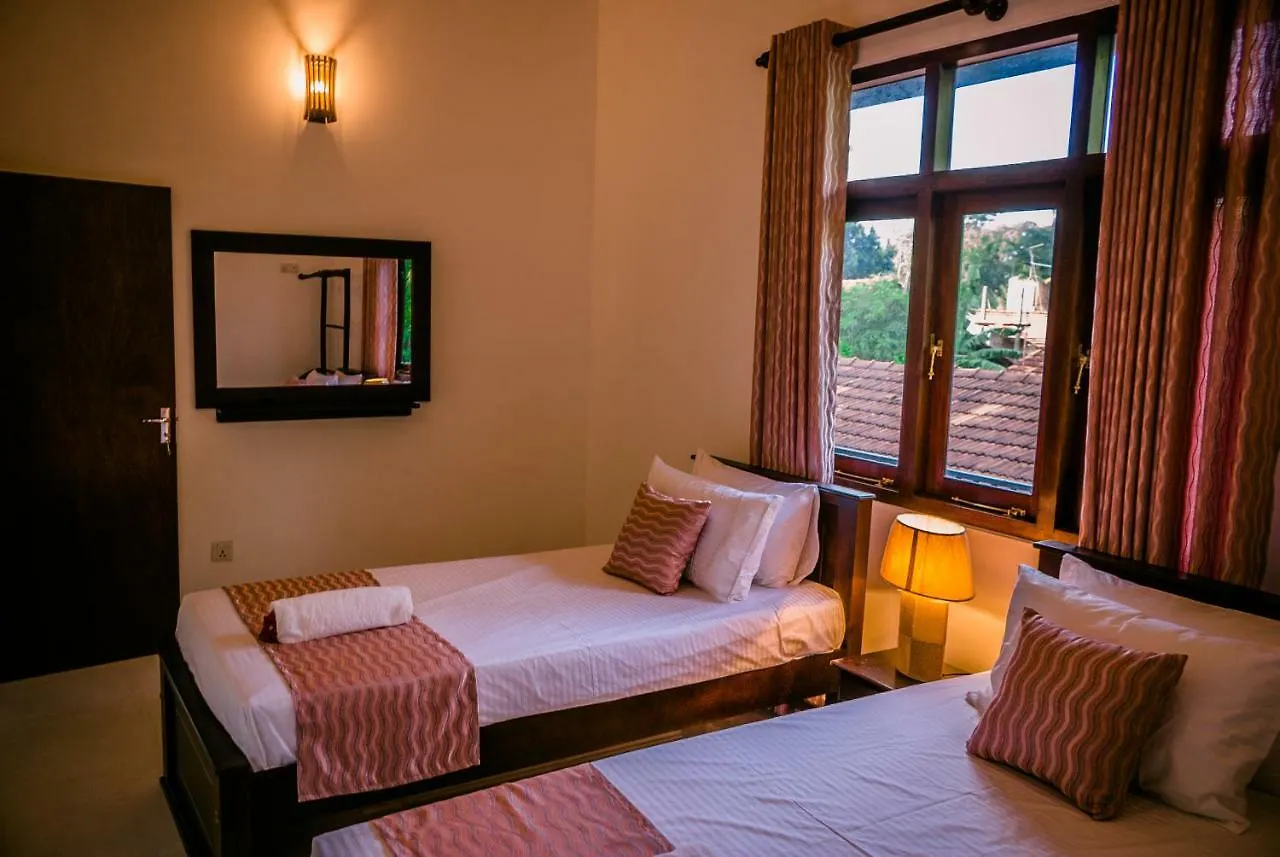 Bivora Villa Negombo Bed & Breakfast