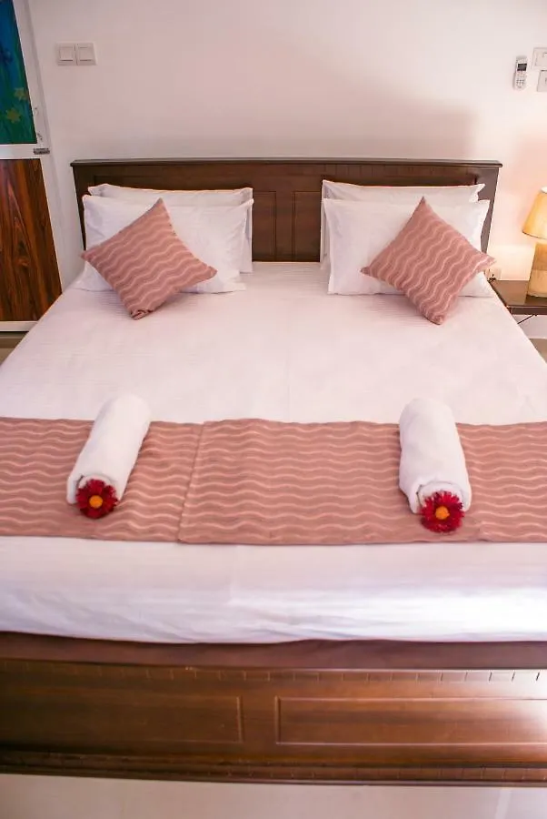 Bivora Villa Negombo 0*,